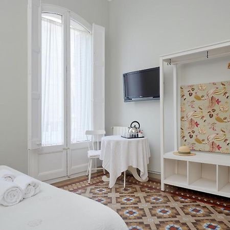 Hostal Poblenou Barcelona Bagian luar foto