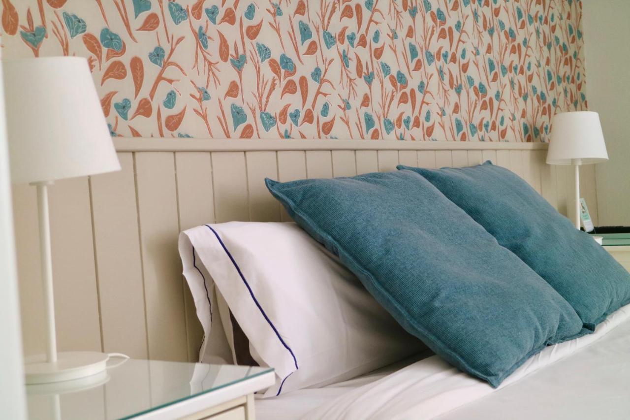 Hostal Poblenou Barcelona Bagian luar foto