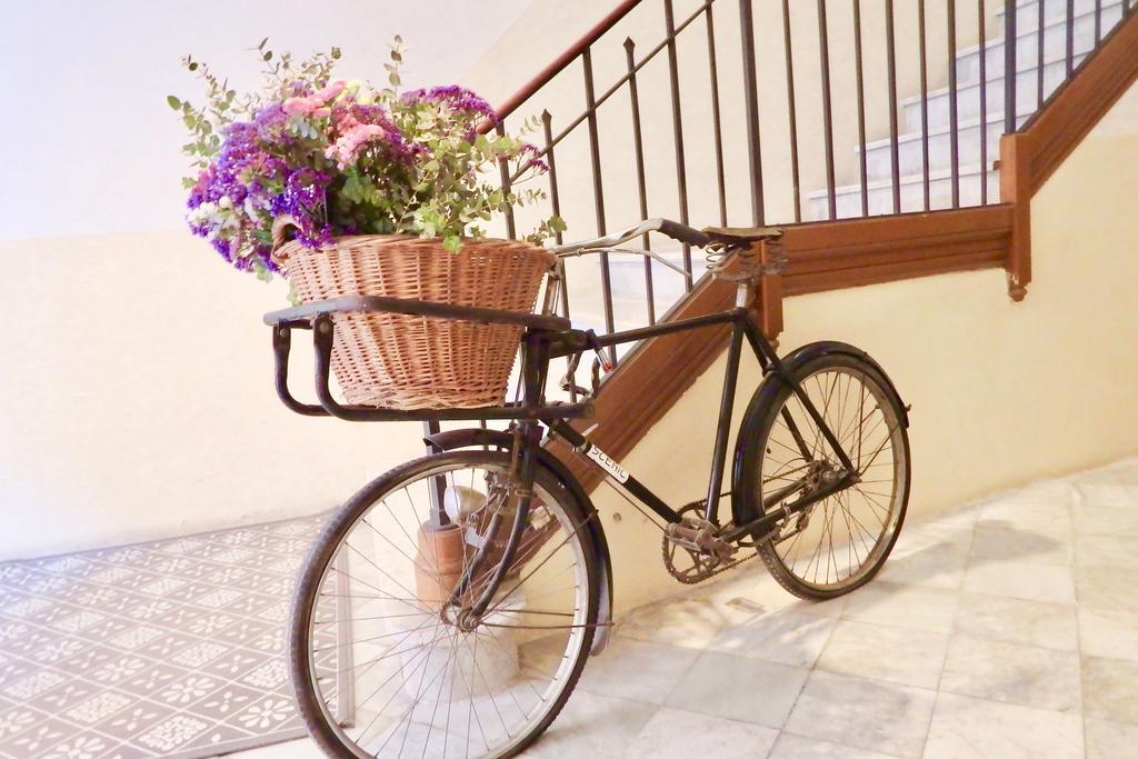 Hostal Poblenou Barcelona Bagian luar foto