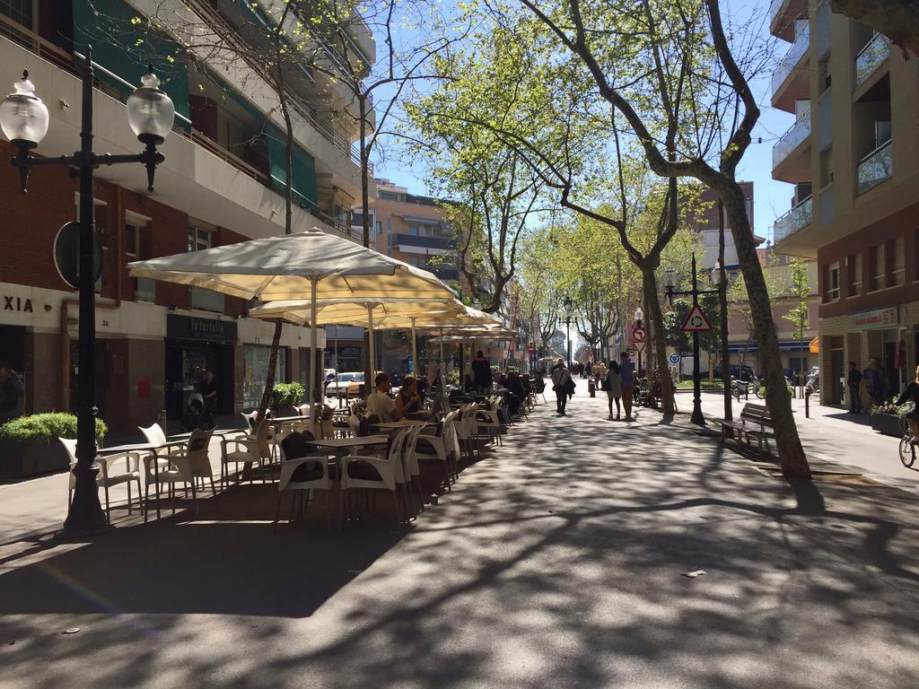 Hostal Poblenou Barcelona Bagian luar foto